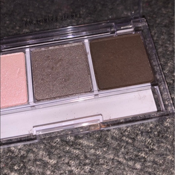 Victoria’s Secret Decadence Shadow Trio - Picture 6 of 8